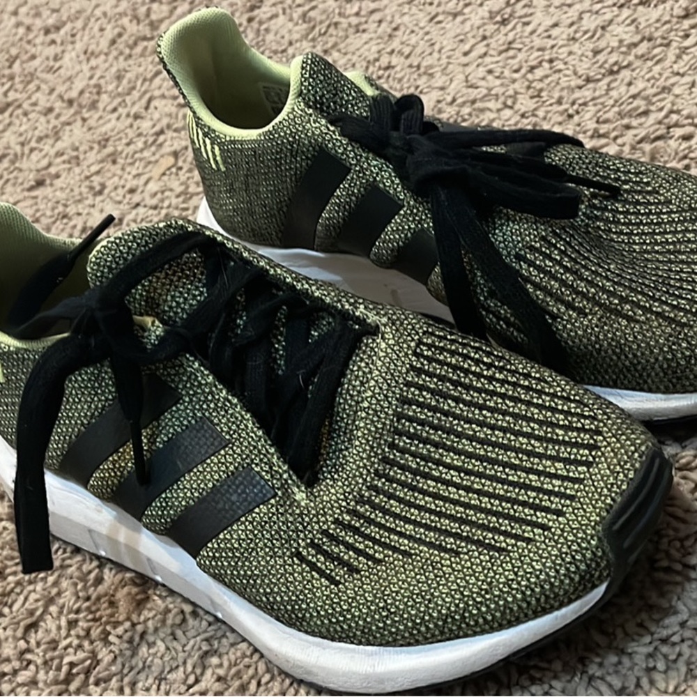 Addidas boys 6.5